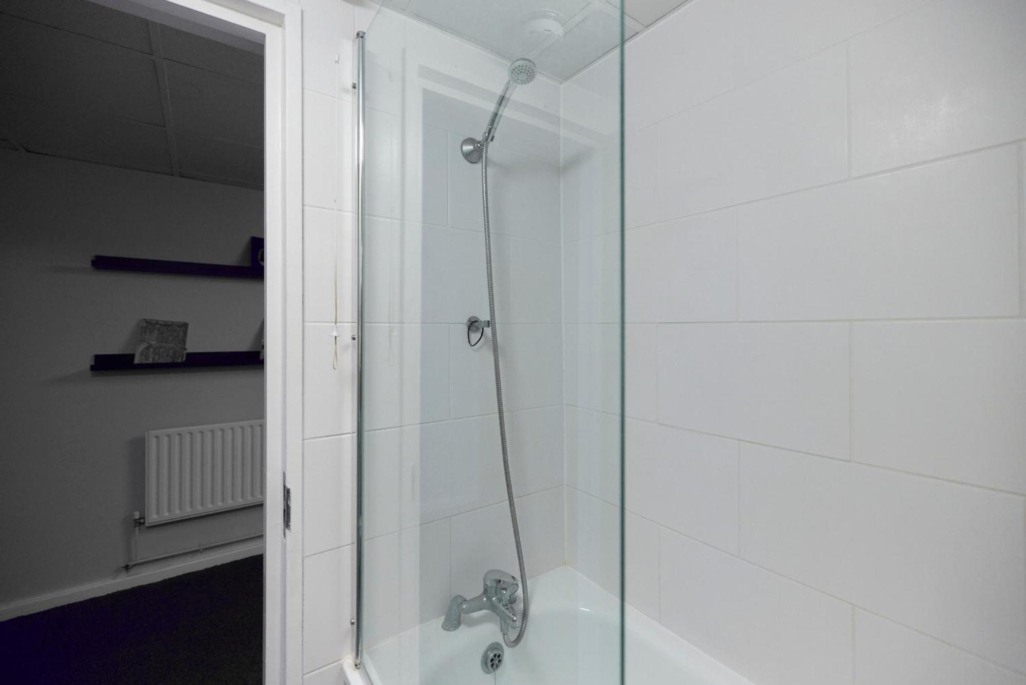 Louise House Hostel Лондон Экстерьер фото