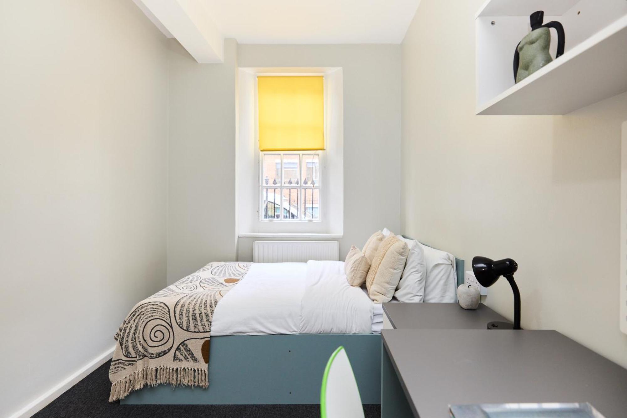 Louise House Hostel Лондон Экстерьер фото