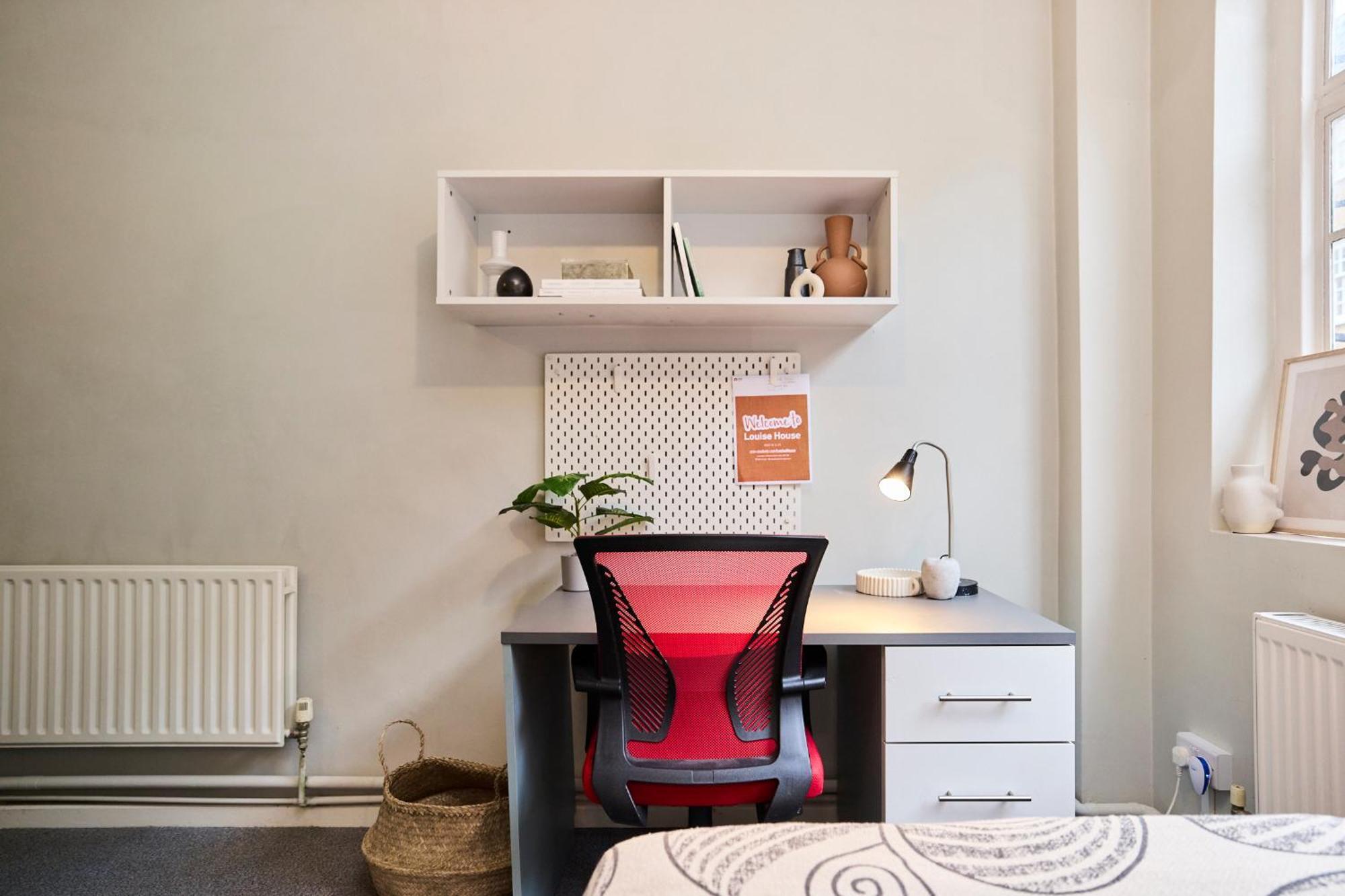 Louise House Hostel Лондон Экстерьер фото